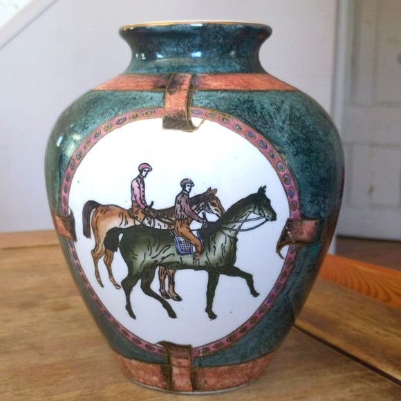 Vintage WBI Porcelain Chinese Equestrian Vase - Picture 1 of 11